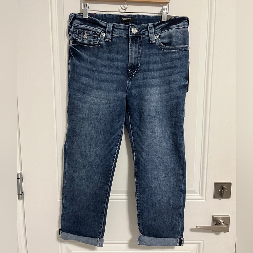 NWT - True Religion Women’s Jennie Curvy Mid Rise Capri Jeans - Size 31